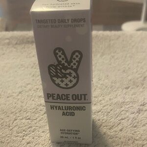 Peace Out Hyaluronic Acid Serum - White